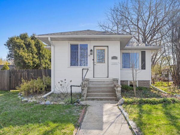 1068 Cherokee Avenue , West Saint Paul, MN 55118