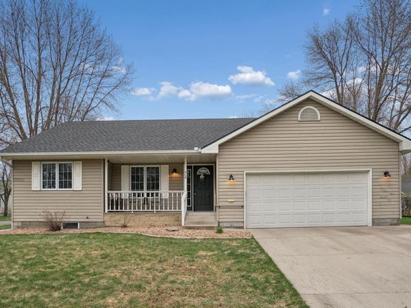 714 E Crescent Lane, Litchfield, MN 55355