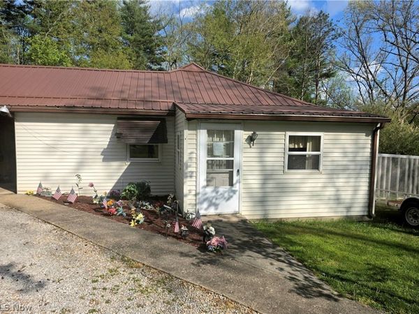 46242 County Road 501 , Coshocton, OH 43812