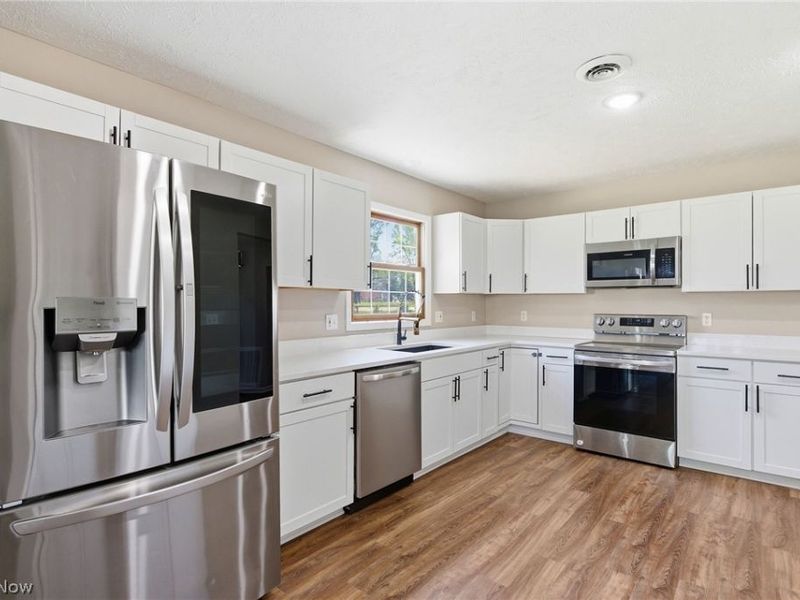 5411 W Heisley Road, Mentor, OH 44060 Photo 13