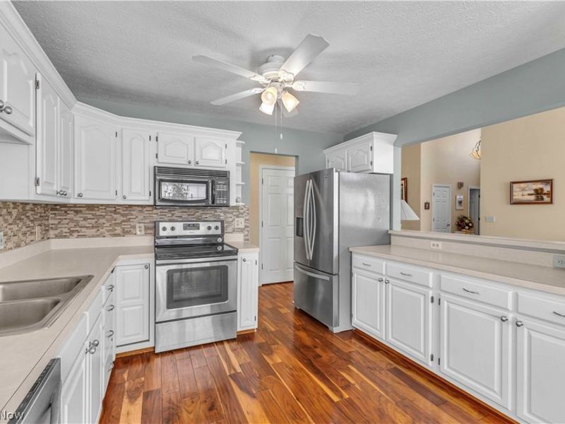 30331 Sugar Sand Lane, North Olmsted, OH 44070 Photo 11