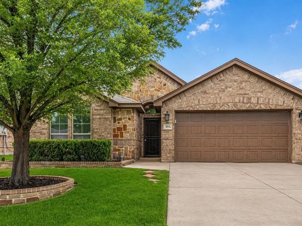 404 Brookhollow Lane, Saginaw, TX 76131