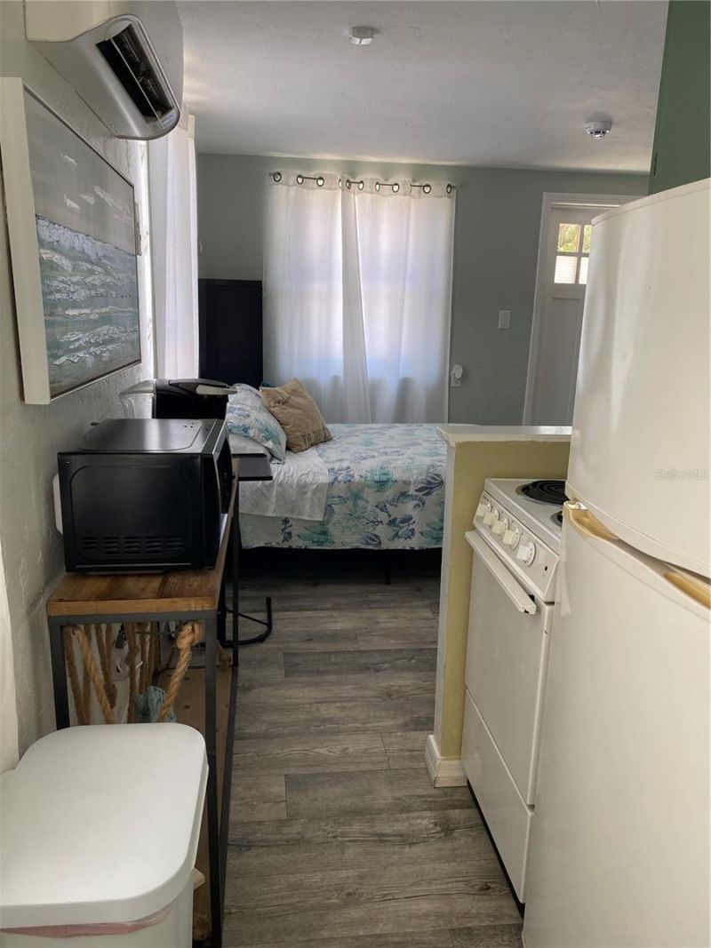 200 S Pine Street, New Smyrna Beach, FL 32169 Photo