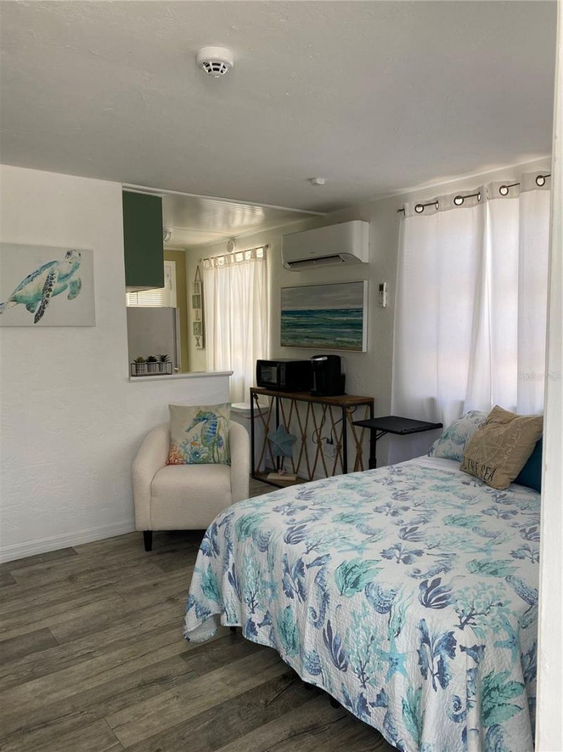 200 S Pine Street, New Smyrna Beach, FL 32169 Photo