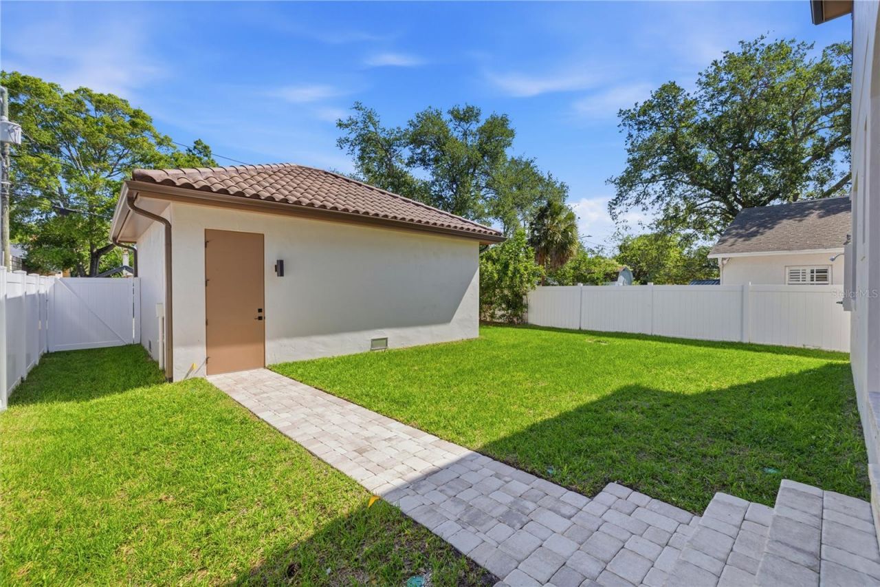 221 43rd Avenue N, Saint Petersburg, FL 33703 Photo