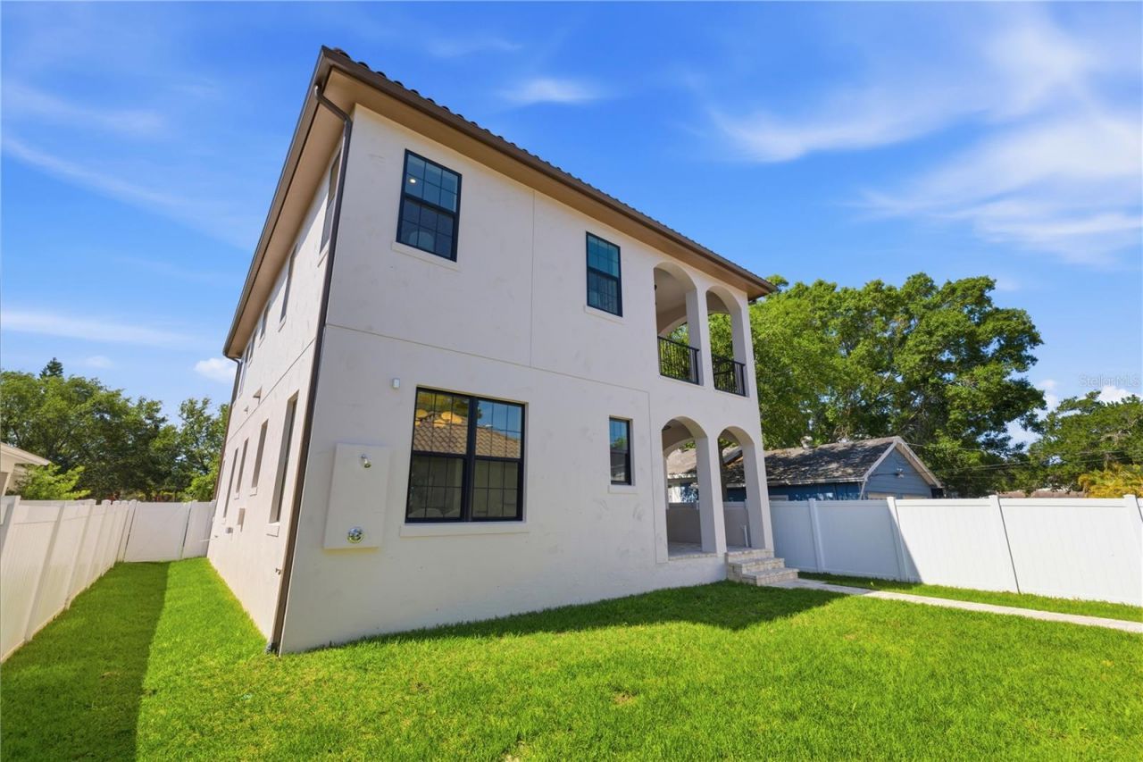 221 43rd Avenue N, Saint Petersburg, FL 33703 Photo