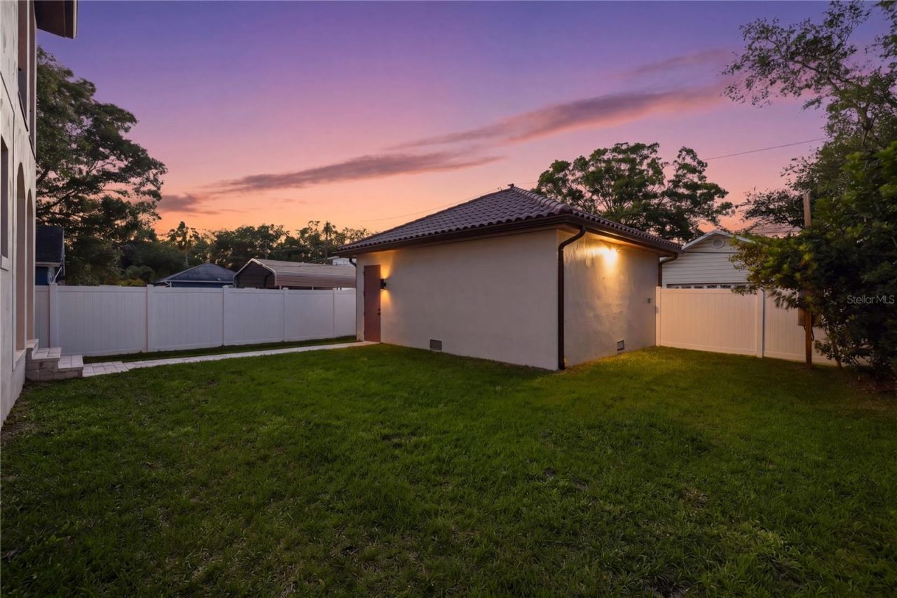 221 43rd Avenue N, Saint Petersburg, FL 33703 Photo