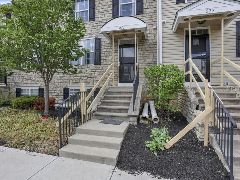 271 Oxford Oak Drive, Blacklick, OH 43004 Photo 4