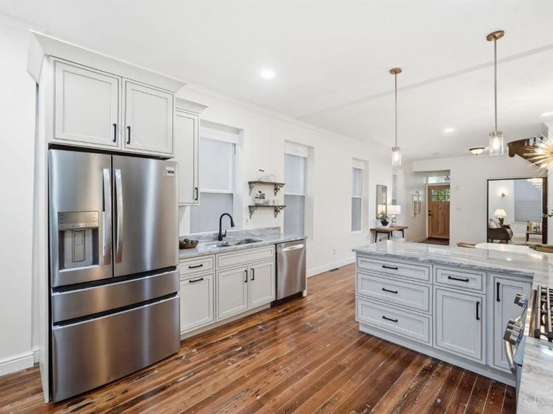 136 Dorchester Avenue, Cincinnati, OH 45219 Photo 10