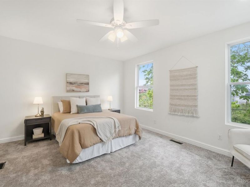 136 Dorchester Avenue, Cincinnati, OH 45219 Photo 12