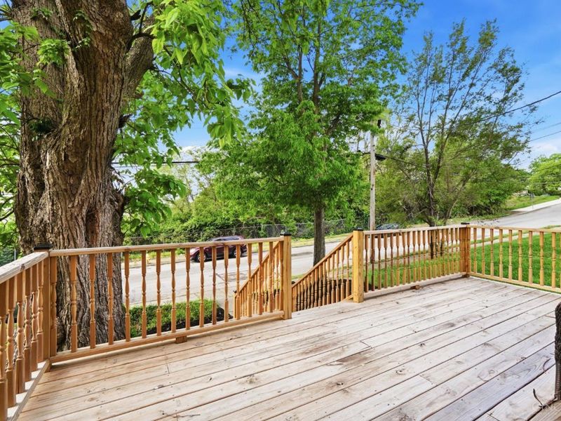 136 Dorchester Avenue, Cincinnati, OH 45219 Photo 2