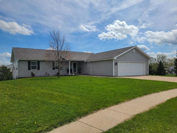 511 ISLAND VIEW CIRCLE, Hustisford, WI 53034
