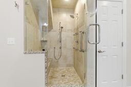 1000 Cochran Street Photo 66