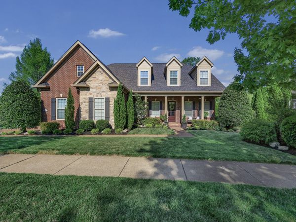 721 Springlake Dr , Franklin, TN 37064