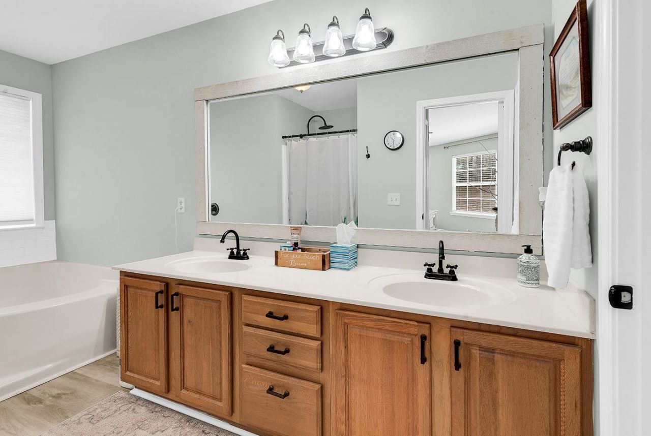 45 Woodhaven Dr.  Photo 18