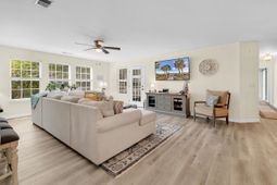 45 Woodhaven Dr.  photo 4