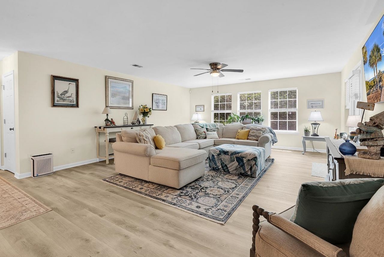 45 Woodhaven Dr.  Photo 6