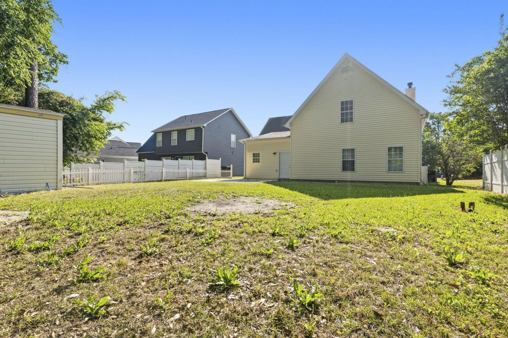 152 Clovis Circle  Photo 31
