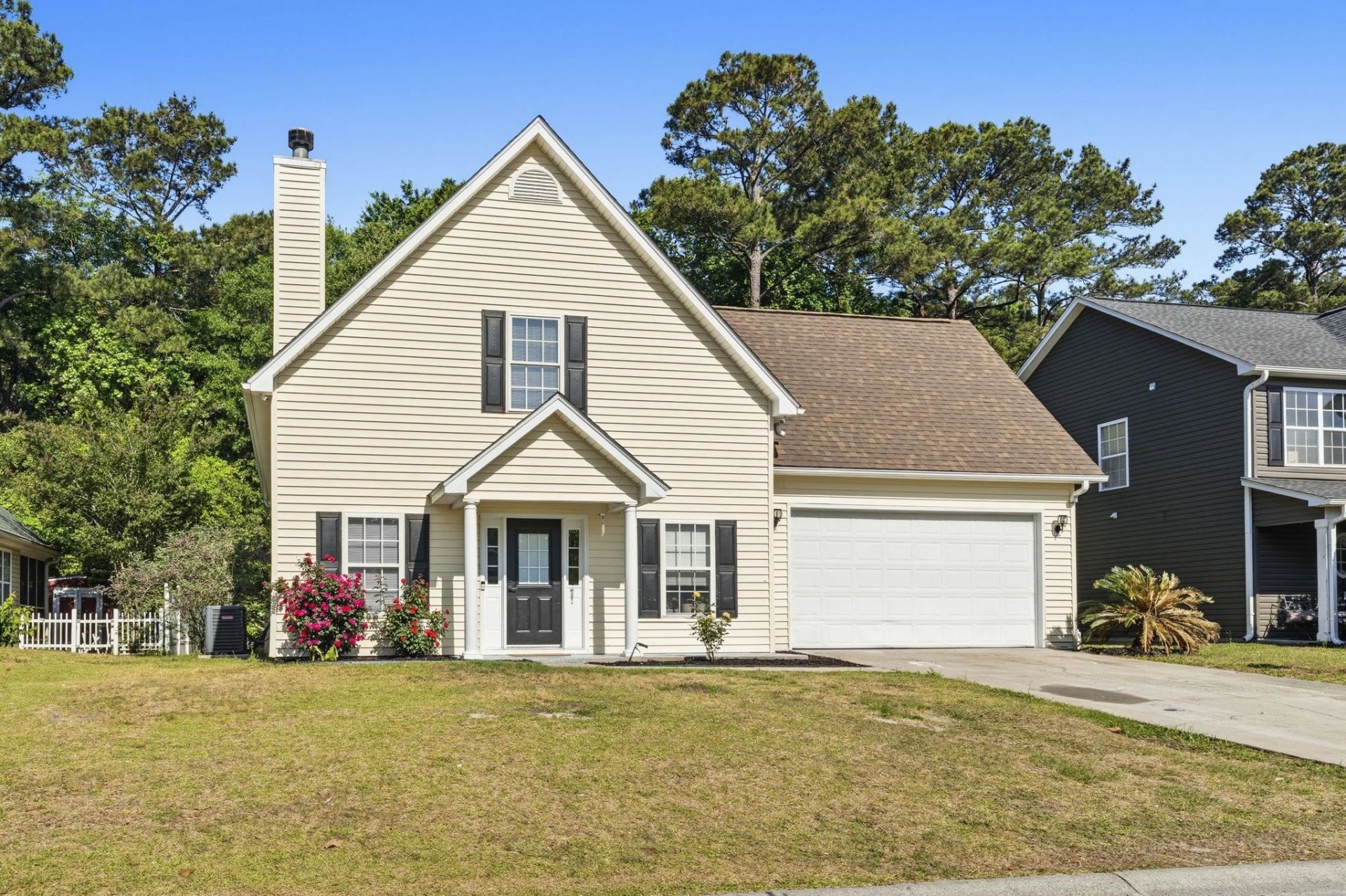 152 Clovis Circle  Photo 4