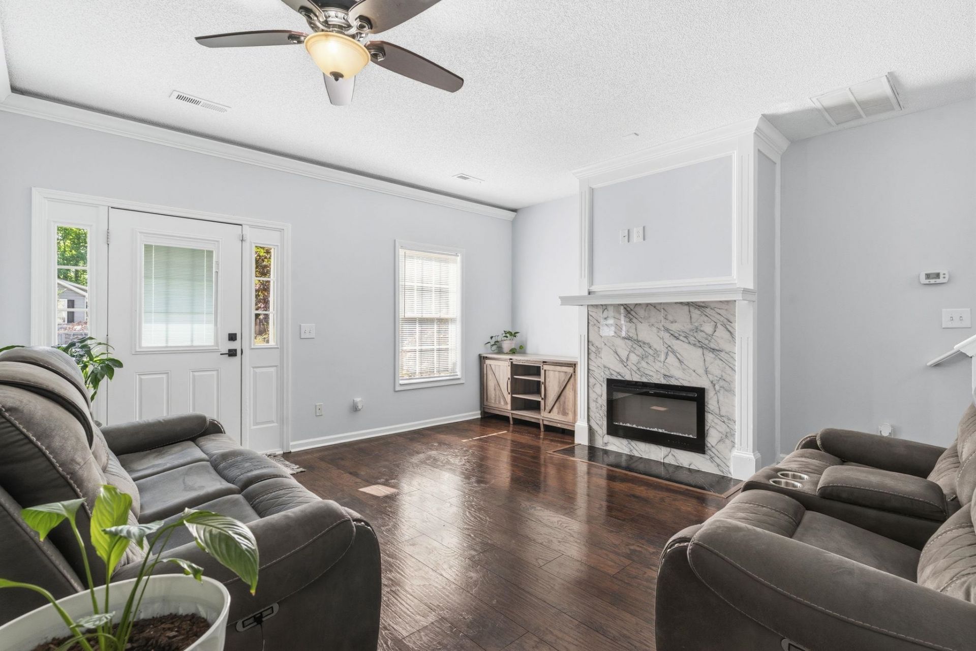 152 Clovis Circle  Photo 5