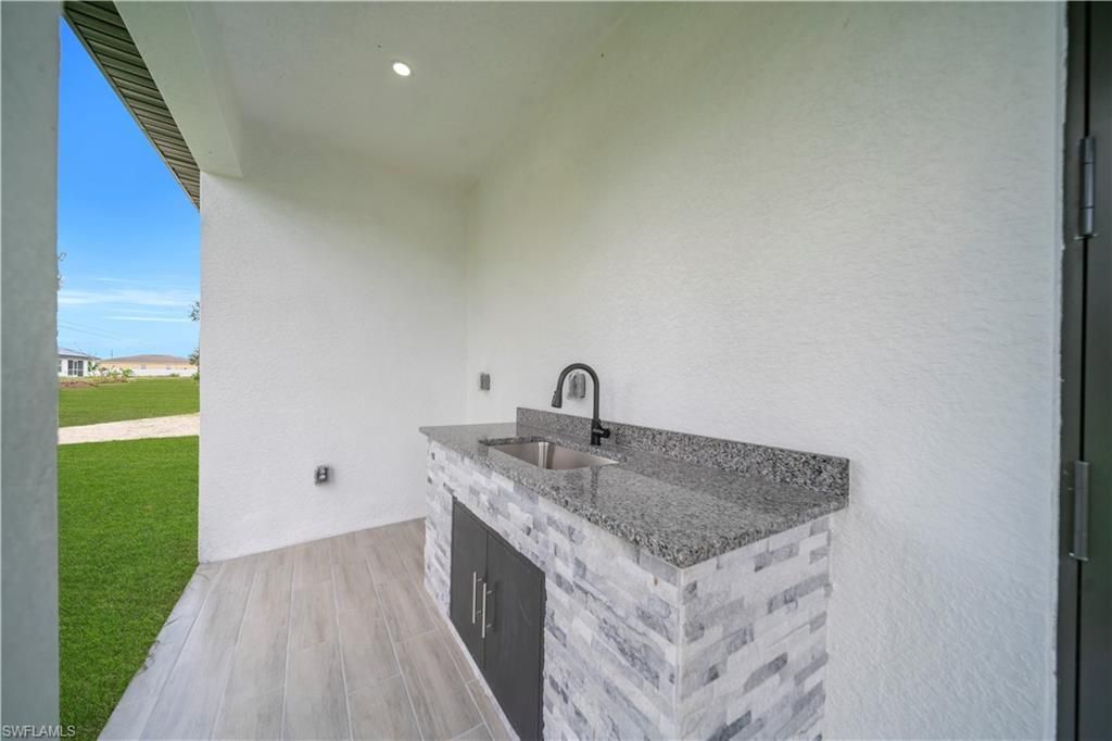 1303 NE 6th Ave, Cape Coral, FL 33909 Photo