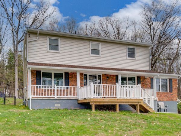 8 Pinewood Drive, Glenville, NY 12302