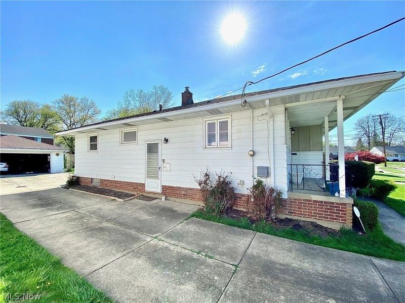 24350 Stephen Avenue, Euclid, OH 44123 Photo 4