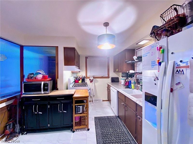 24350 Stephen Avenue, Euclid, OH 44123 Photo 9