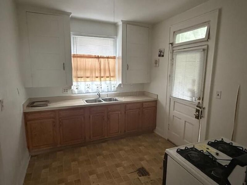 47 W Hudson Street , Columbus, OH 43202 Photo 10