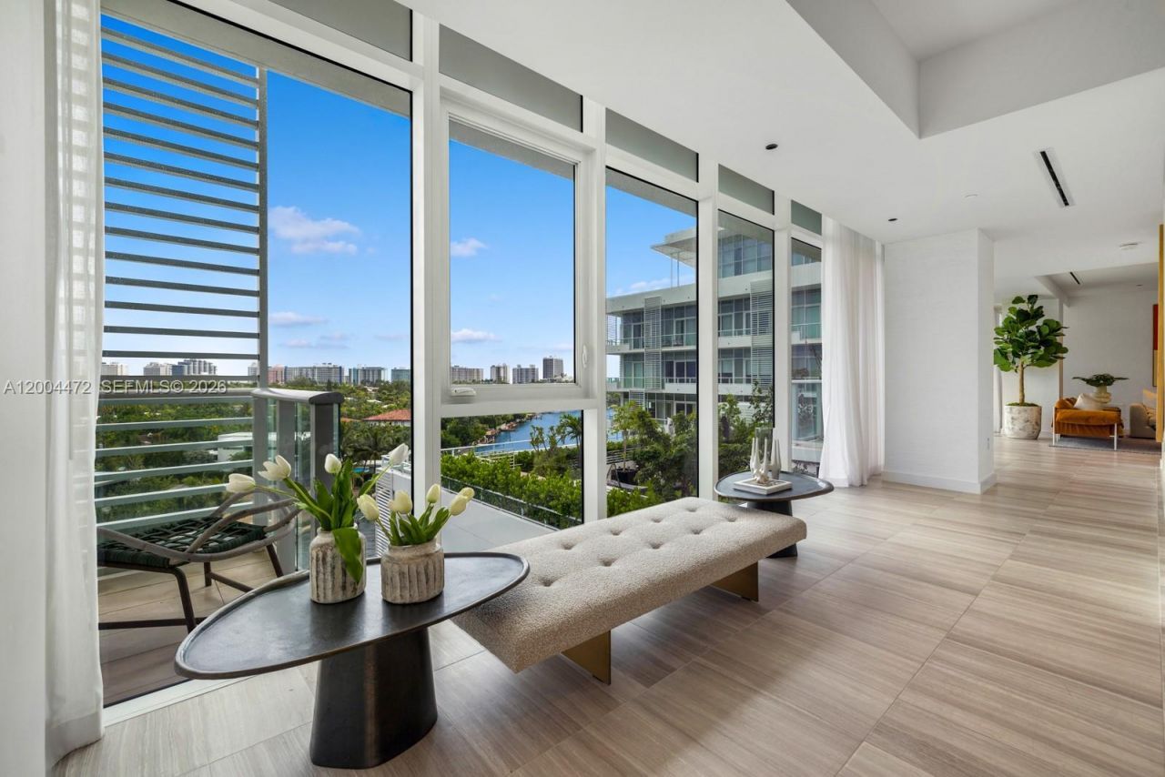 4701 N Meridian Ave, Unit 627, Miami Beach, FL 33140 Photo