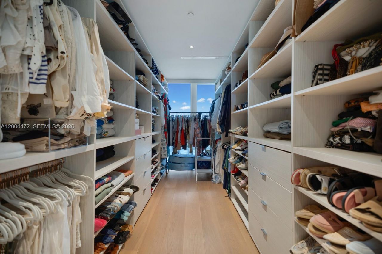 4701 N Meridian Ave , Unit 627, Miami Beach, FL 33140 Photo