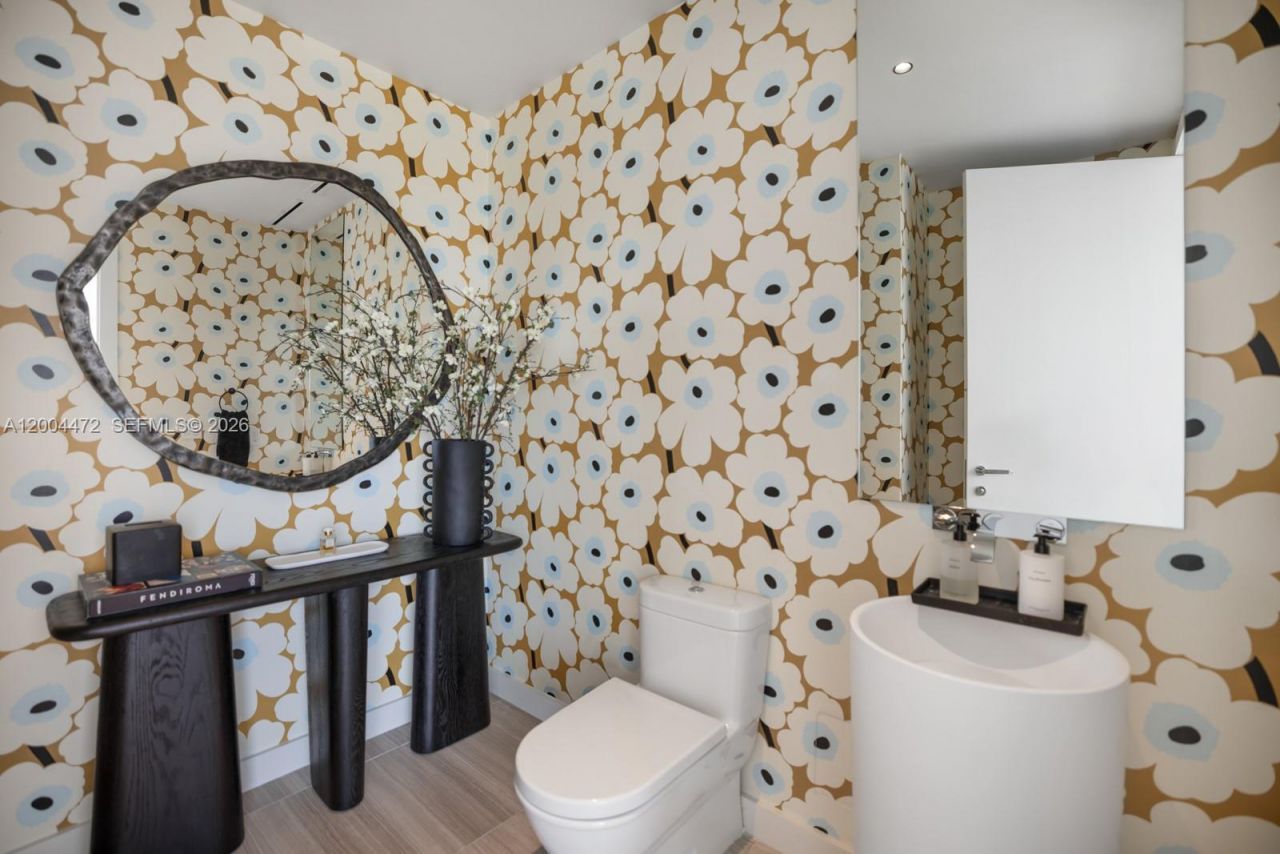 4701 N Meridian Ave , Unit 627, Miami Beach, FL 33140 Photo