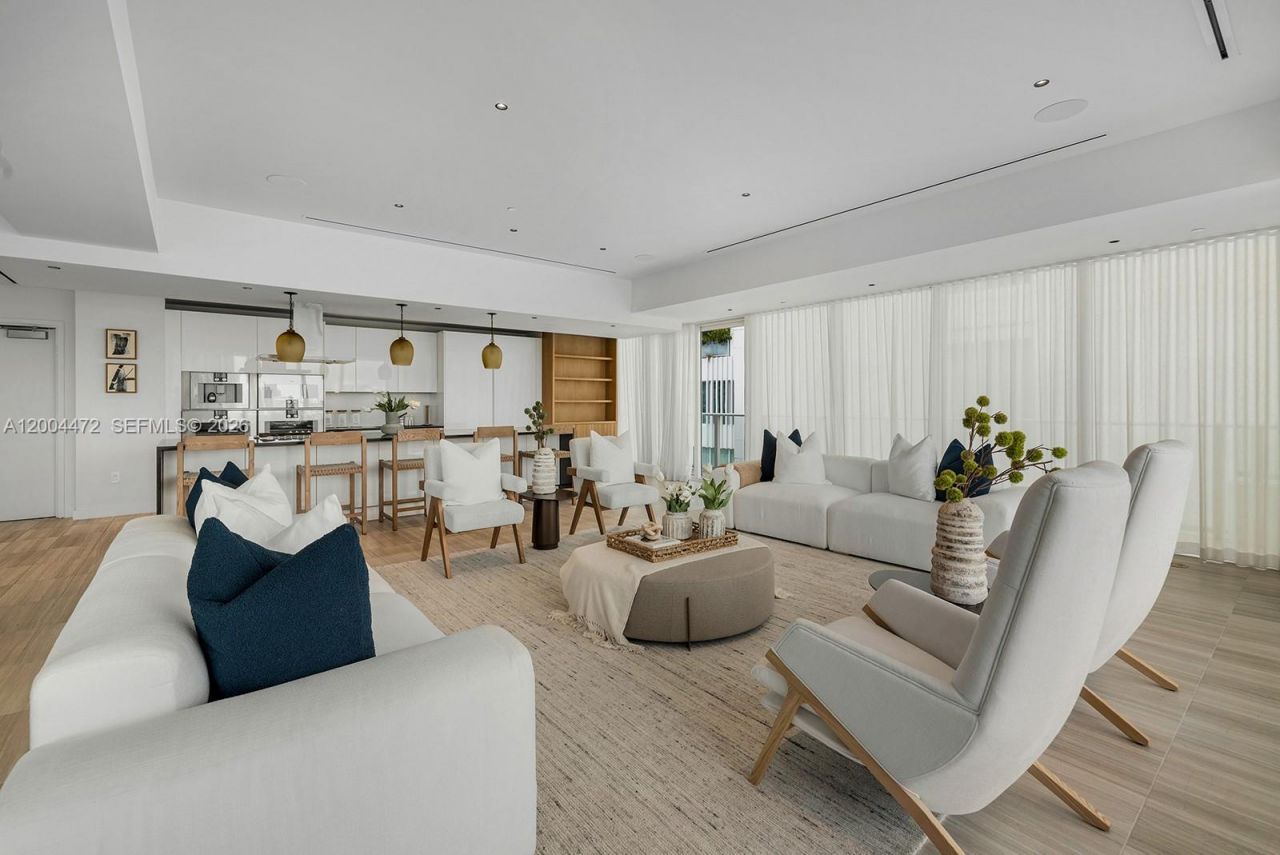 4701 N Meridian Ave, Unit 627, Miami Beach, FL 33140 Photo
