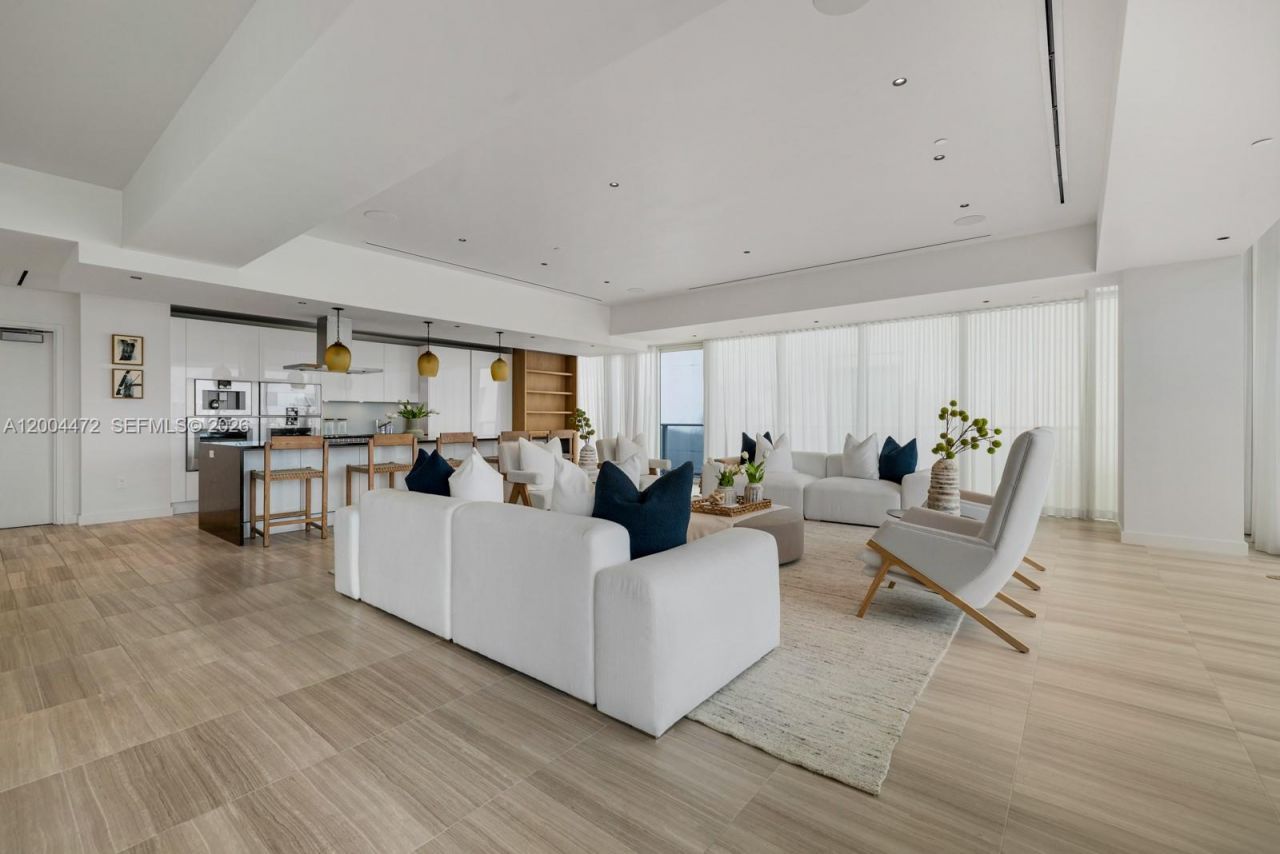 4701 N Meridian Ave, Unit 627, Miami Beach, FL 33140 Photo