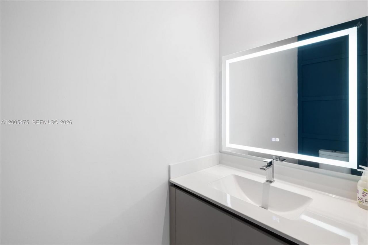 1030 15th St , Unit 300, Miami Beach, FL 33139 Photo