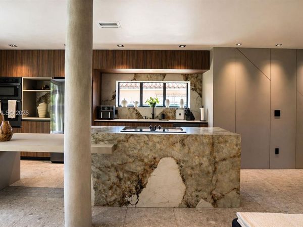 1820 SW 10th St, Miami, FL 33135