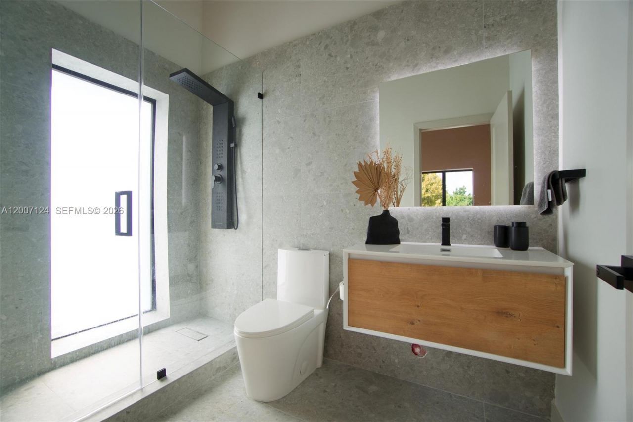 1820 SW 10th St, Miami, FL 33135 Photo