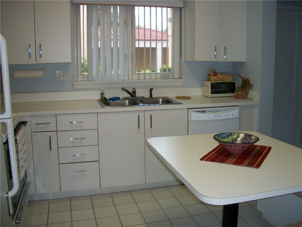 5060 Harmony Circle, Unit 105, Vero Beach, FL 32967 Photo