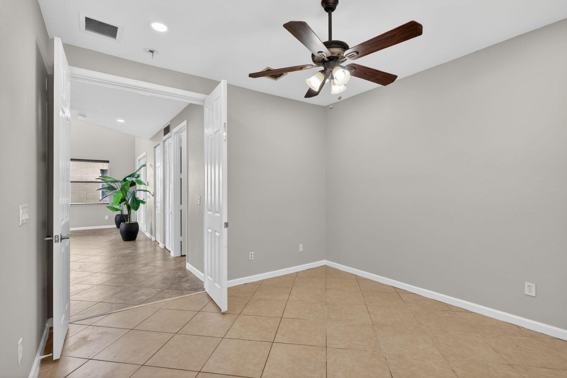 1464 NW Leonardo Circle, Port Saint Lucie, FL 34986 Photo