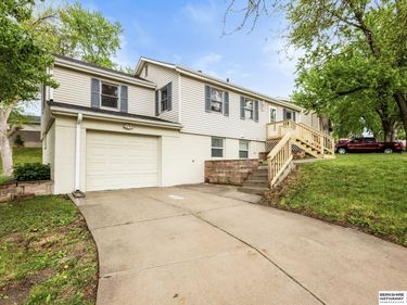 1101 Denver Street , Bellevue, NE 68005