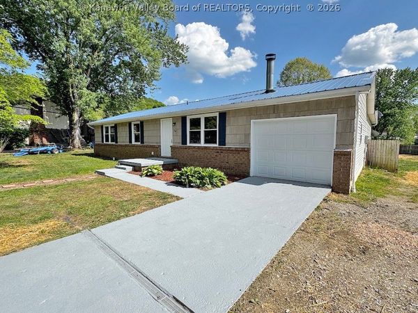 34 Pinewood Circle, St Albans, WV 25177