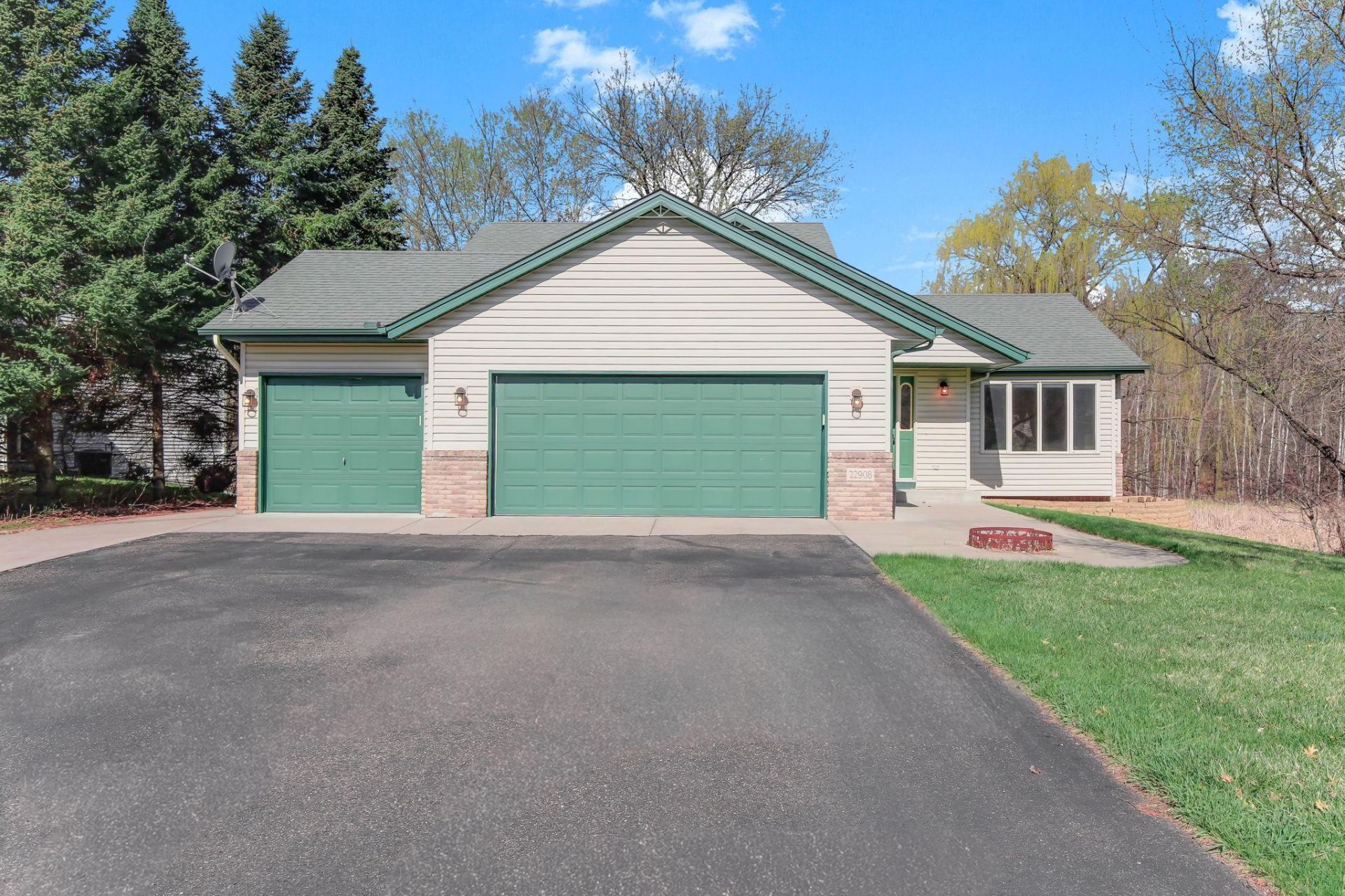 22908 Quay Street NW, Saint Francis, MN 55070