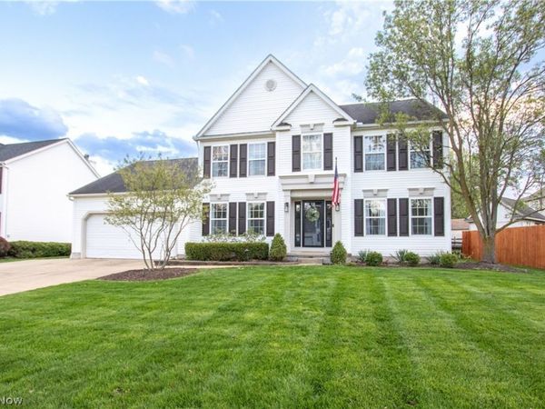 632 Sovereign Lane , Medina, OH 44256