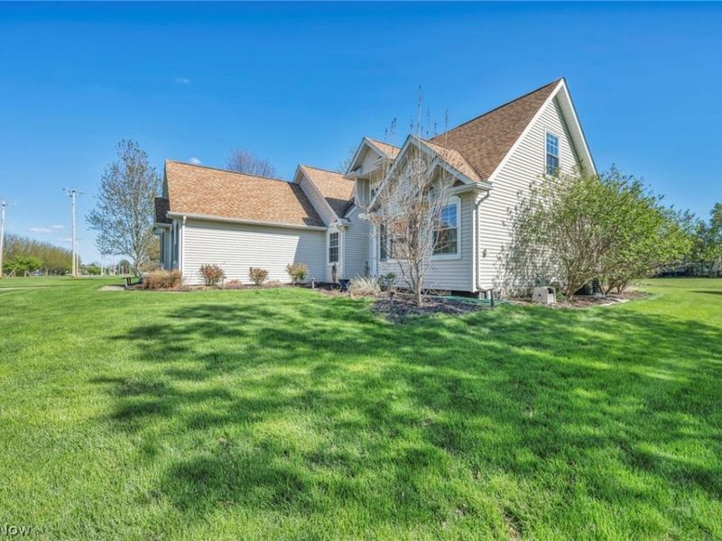 188 W Sturbridge Drive, Medina, OH 44256 Photo 2