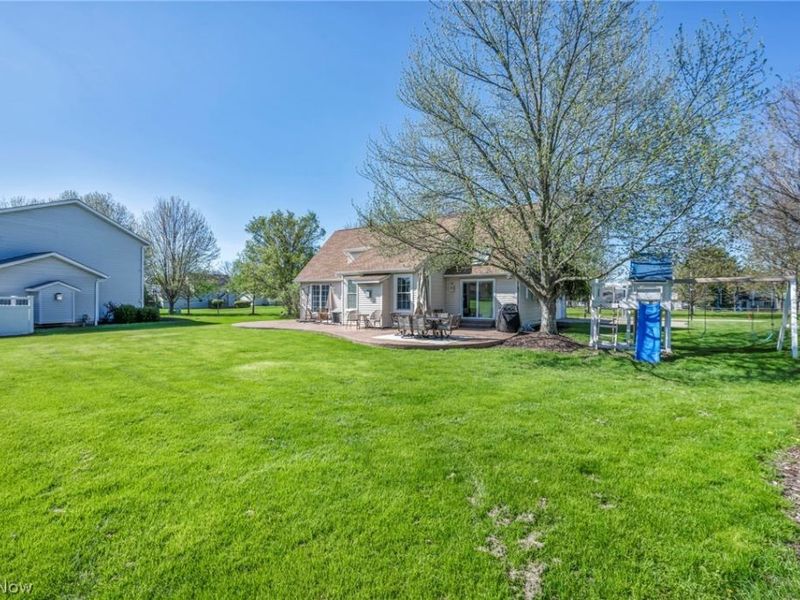 188 W Sturbridge Drive, Medina, OH 44256 Photo 3