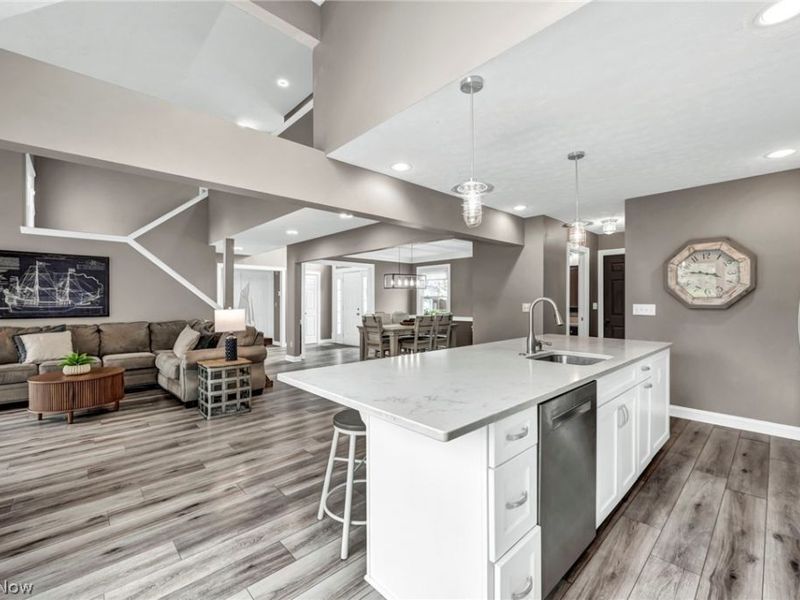 188 W Sturbridge Drive, Medina, OH 44256 Photo 8