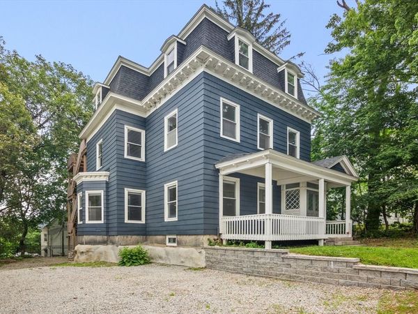 35 Oak Ave, Worcester, MA 01605