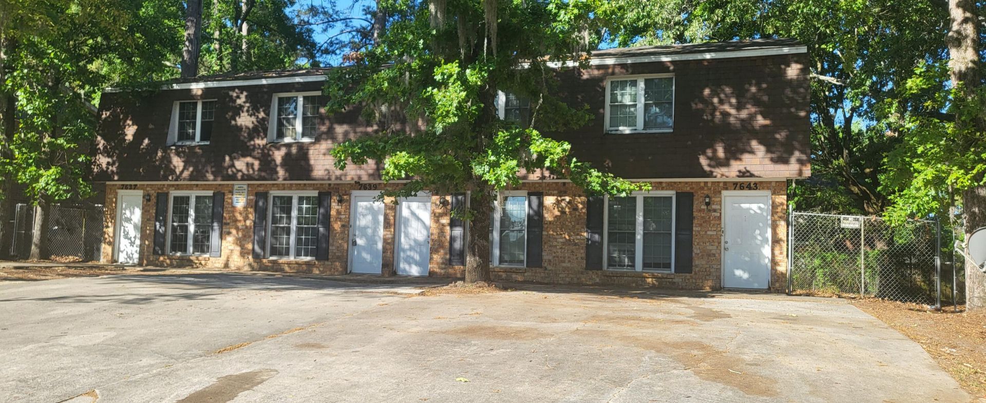 7637 Hunters Ridge Lane Photo 2