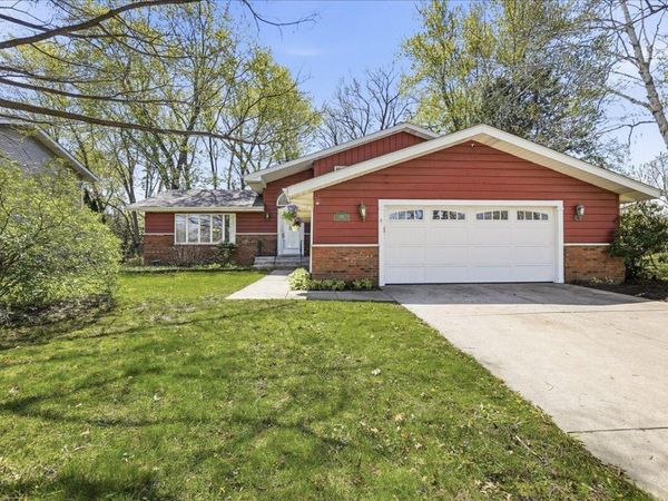 1031 Brooke Lane , Schererville, IN 46375