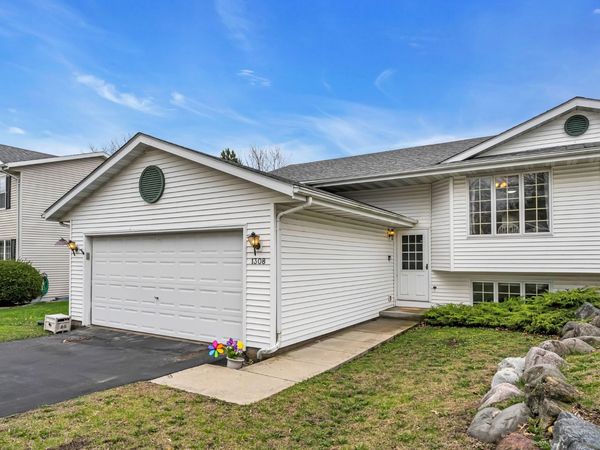 1308 Birchwood St, Delavan, WI 53115